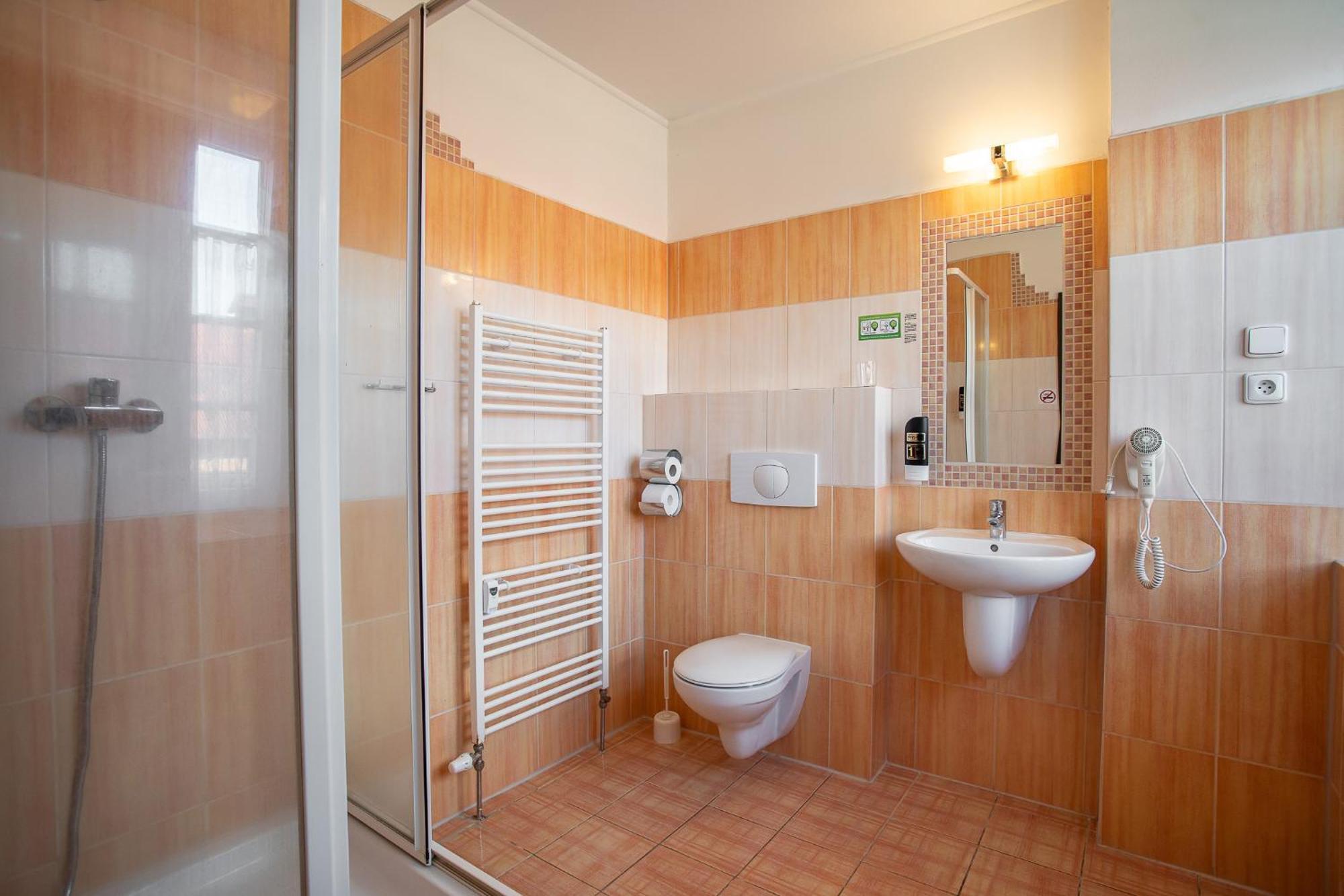 Penzion Statek Bernard Kralovske Porici Room photo