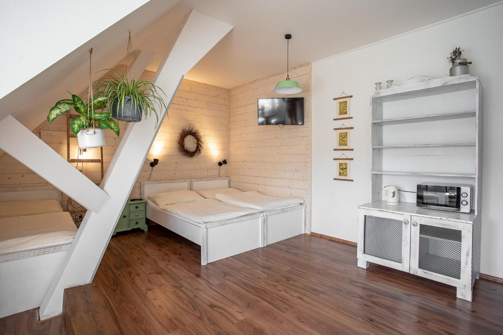 Penzion Statek Bernard Kralovske Porici Room photo